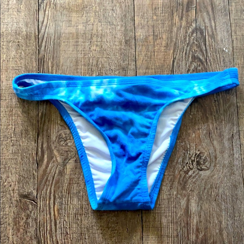 O’Neill Cheeky Swim Bottoms- NEW NEVER WORN!